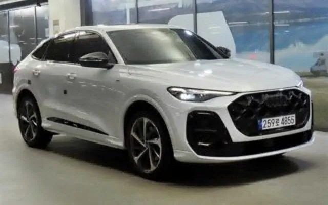 수원무직자중고차할부 Q5 (80A) 스포트백 45 TFSI 콰트로 S-라인 매물 사진 14 - 2026/06 3,434km